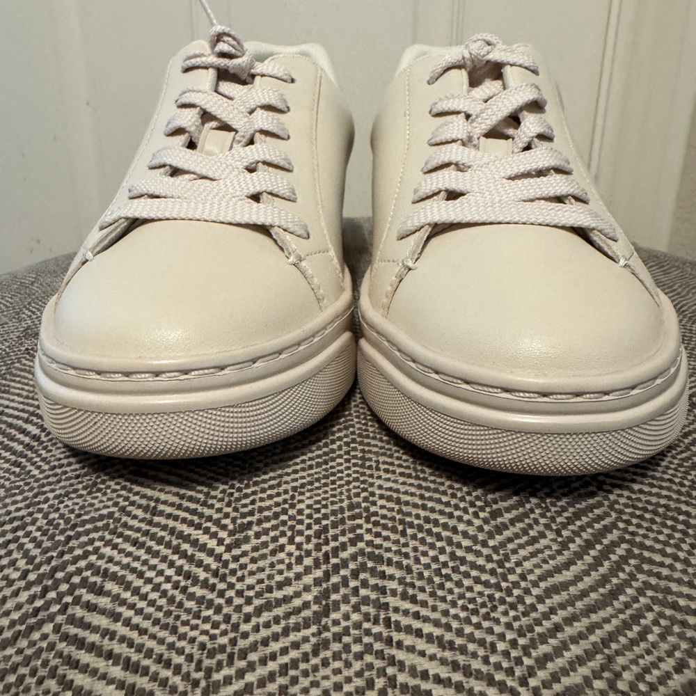 Coach High Line Sneaker with heart - NWT - Picture 3 of 5